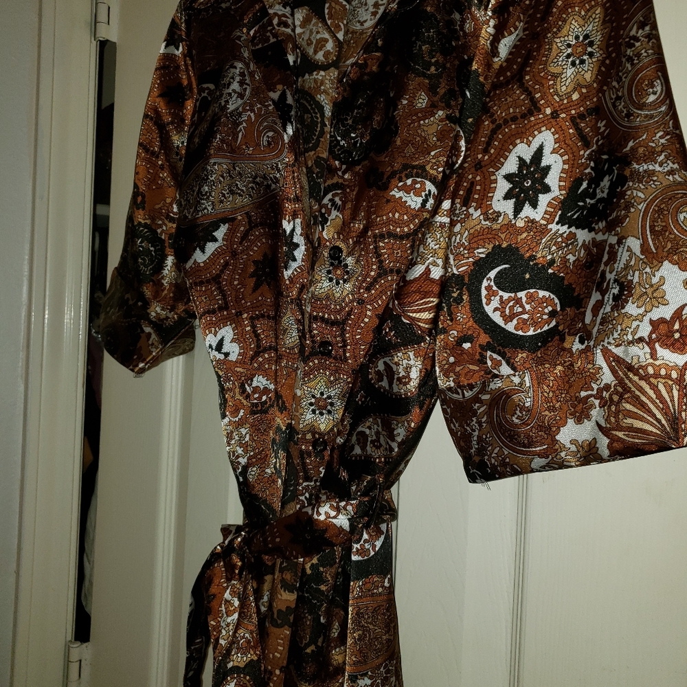 (NWOT) Cato Woman Paisley buttoned down shirt